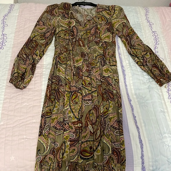 Dress - Picture 2 of 2